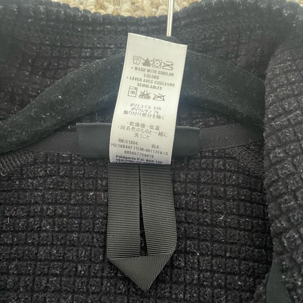 Patagonia Women’s R1® Pullover (Polartec® Power Dry®) - Picture 7 of 13